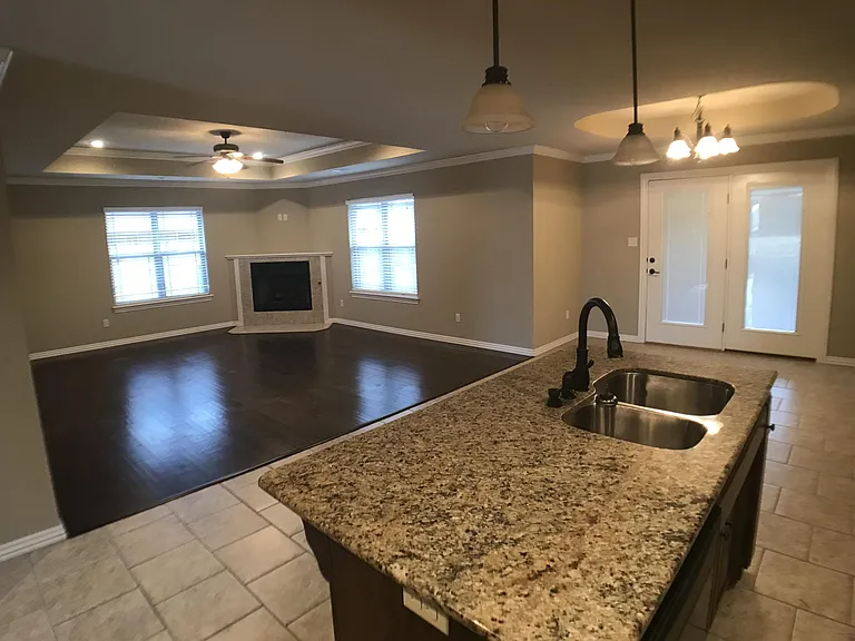 6105 Red Cedar Cir — Photo 5