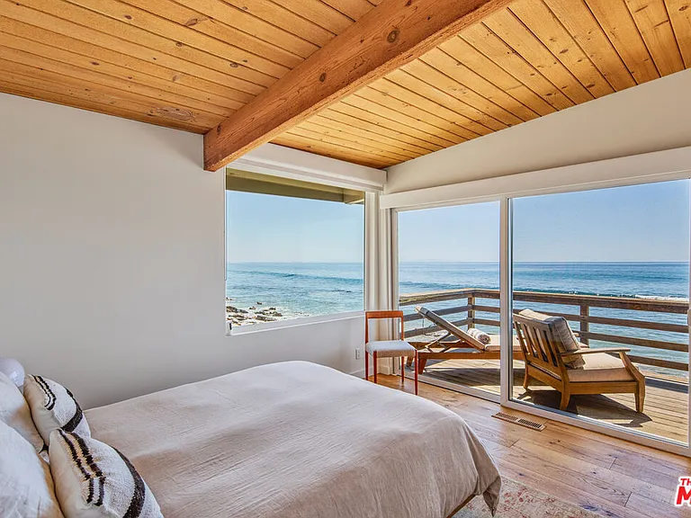 24246 Malibu Rd — Photo 14