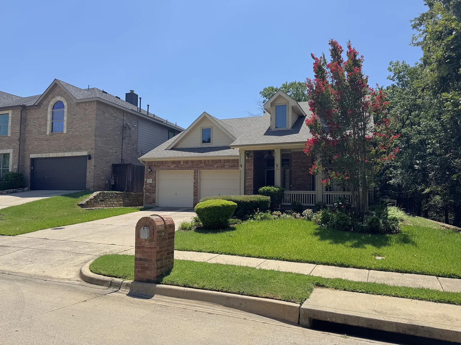 4 bed, 2521 sqft, $2,550 — Photo 3