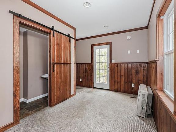 3rd image of 8 Eden Ln #2