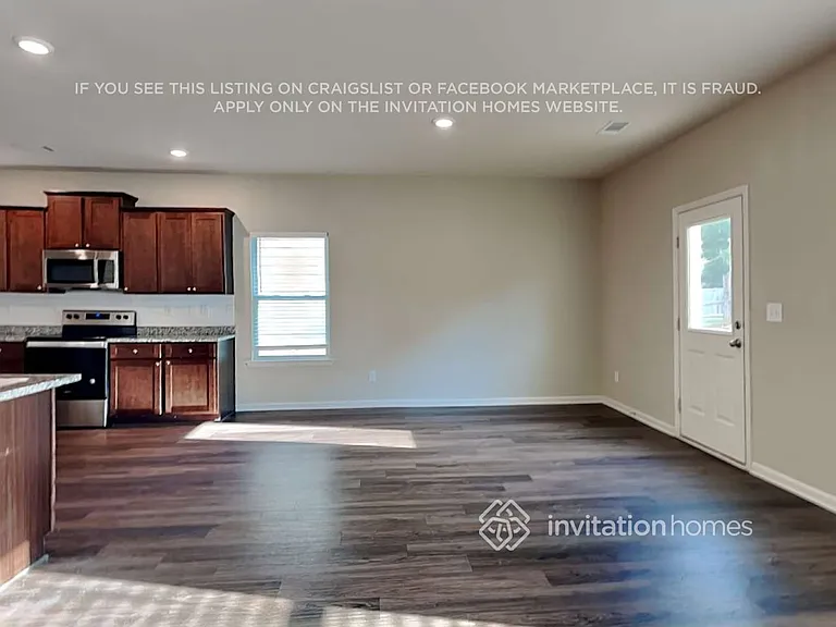 516 Moline Way — Photo 6