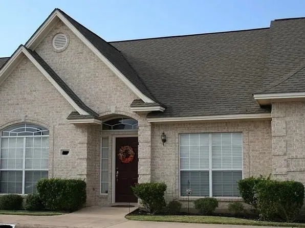 207 Navarro Dr, College Station, TX 77845