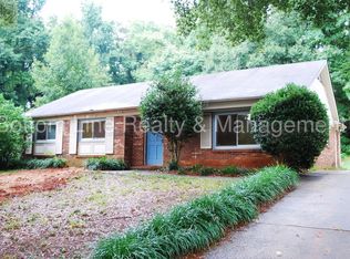 6841 Cedarcreek Dr, Charlotte, NC 28215