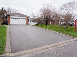 31 Dorchester Dr, Brampton, ON L6T 3C8