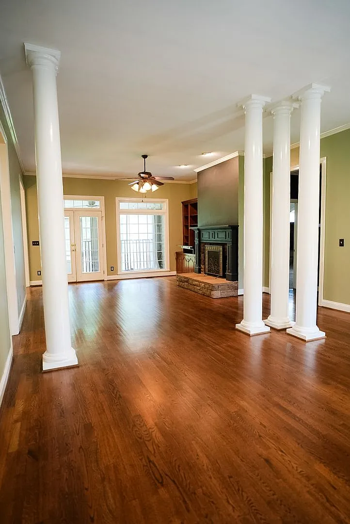 415 Emily Circle — Photo 3