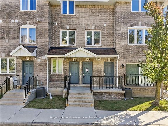 3rd image of 75 Weldrick Rd E #109