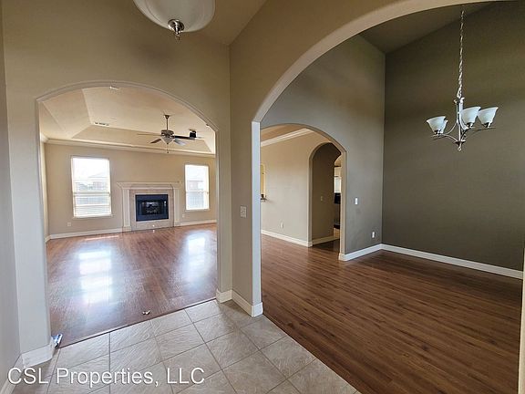 3rd image of 2577 N Shadow Crest Dr
