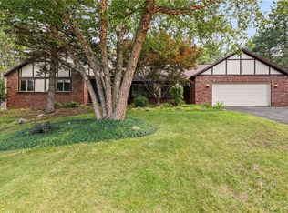 4746 Lawsher Dr, Syracuse, NY 13215