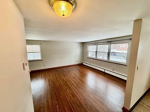 5th image of 1531 Wehrle Dr APT 2