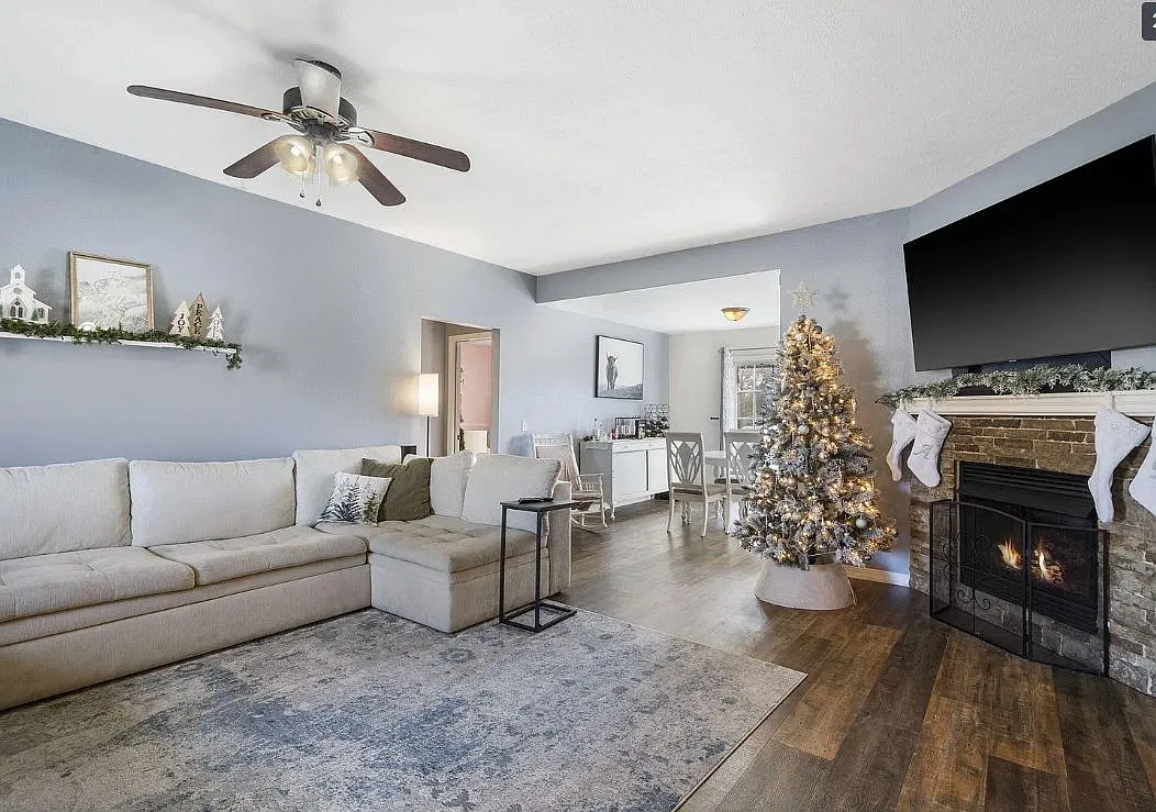 3 bed, 1402 sqft, $1,600 — Photo 2
