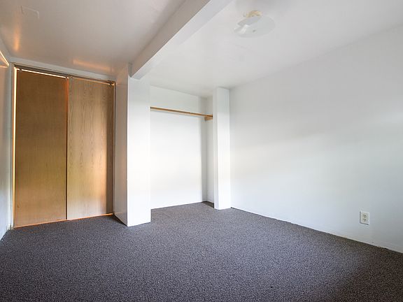 4th image of 920 W 2nd St #6165149