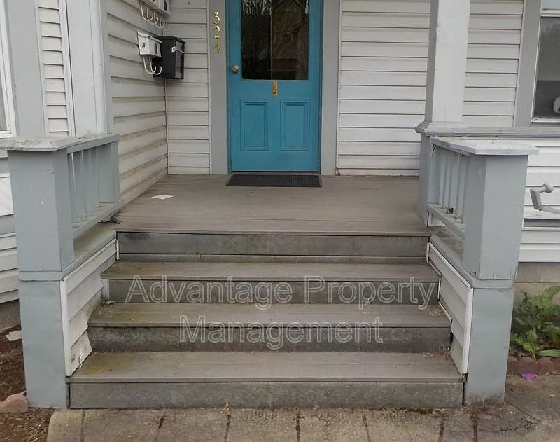 Building Photo - 324 Calapooia St SW #1