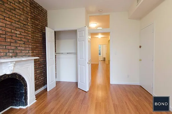 Rented by Bond New York | media 29