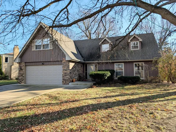 12101 S Coach Rd, Palos Heights, IL 60463