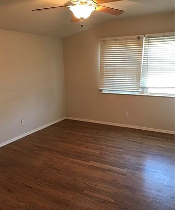 3rd image of 25833 Toluca Dr