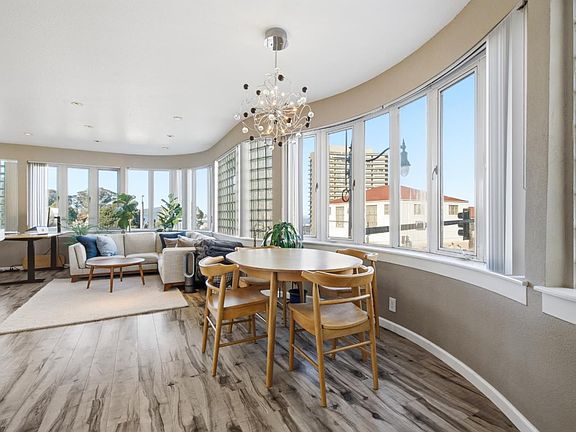 5th image of 1111 Bay St APT 307