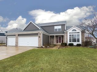 225 W Harvard Cir, South Elgin, IL 60177