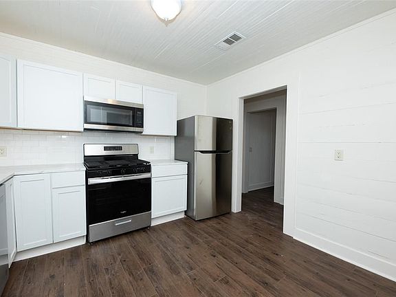 3rd image of 475 Husk Ln