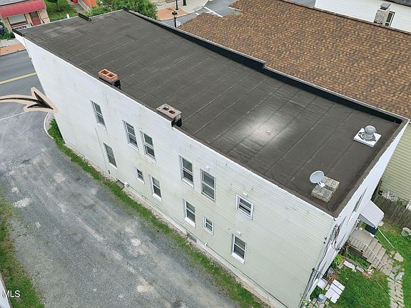 4th image of 908 19th Street