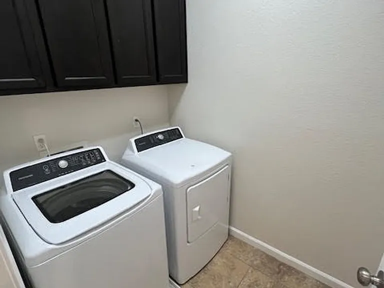 3056 Sterling Ridge Cir — Photo 11