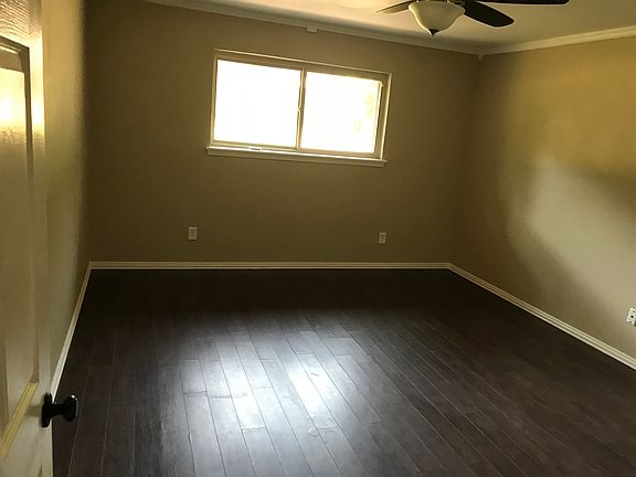 4th image of 224 Betty L Ln
