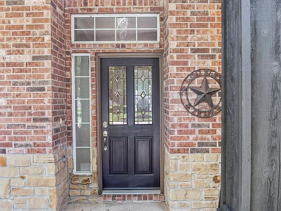 4th image of 3619 Garden Way