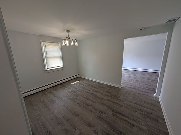 3rd image of 314 Warren Rd