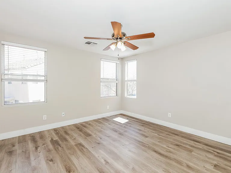 892 Shining Rose Pl — Photo 9
