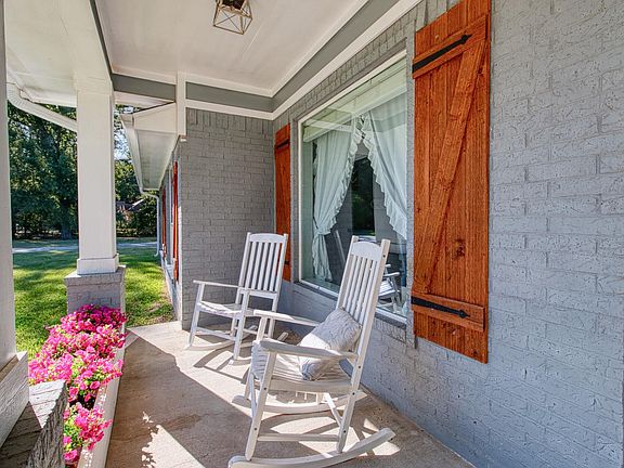 3rd image of 17282 Northcrest Cir