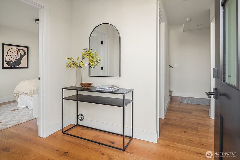 4th image of 3821 36th Avenue SW #B