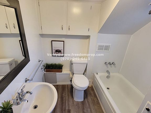 5th image of 360 Belford Ave #1/2