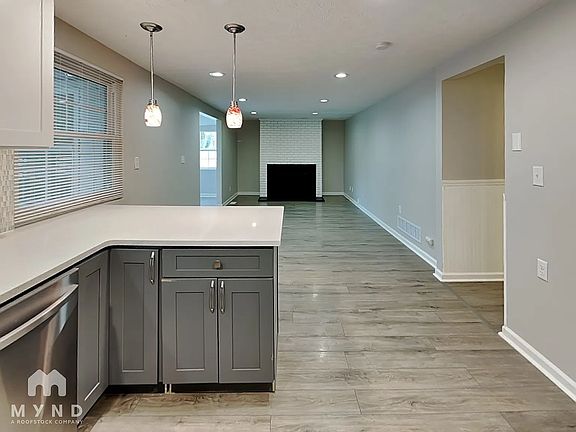 3rd image of 1713 Lindenhall Dr