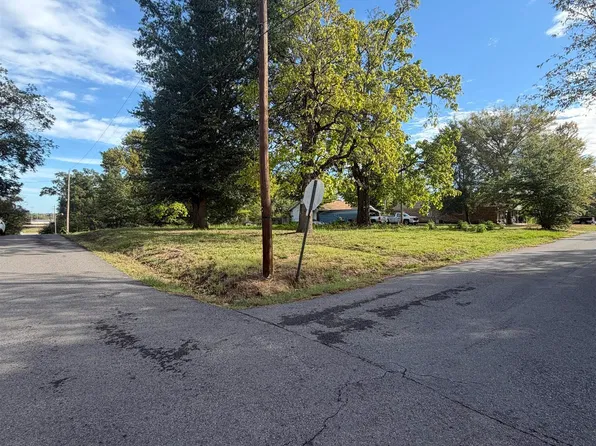 501 E Center St, Morrilton, AR 72110