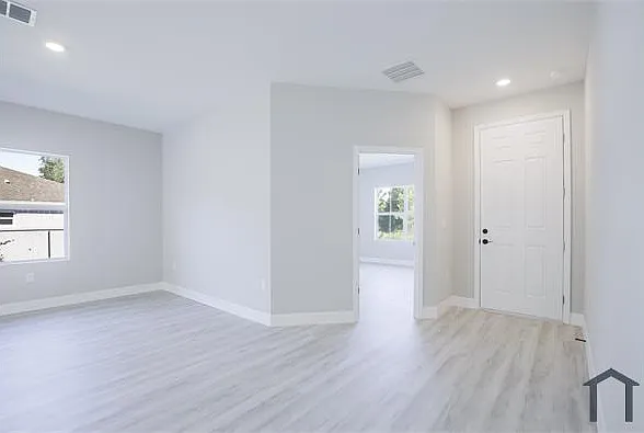 2545 Nordendale Blvd — Photo 5
