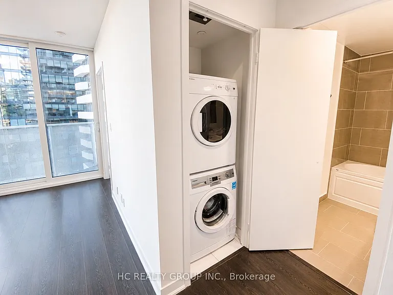 88 Harbour St #1801 — Photo 12