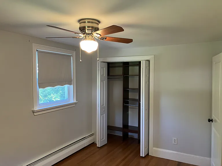 2 Woodview Rd — Photo 9