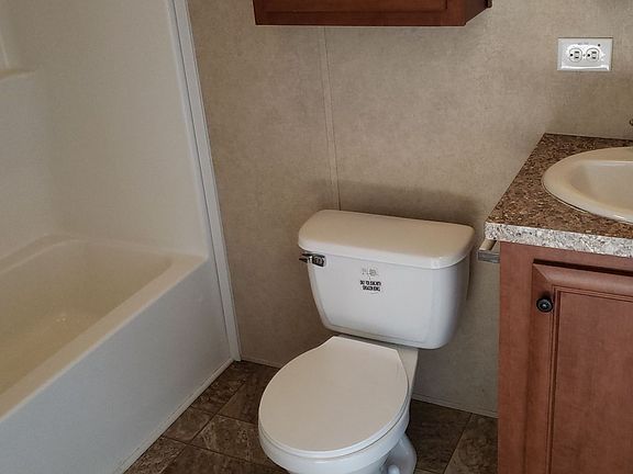5th image of 516 Courtland Ln #16