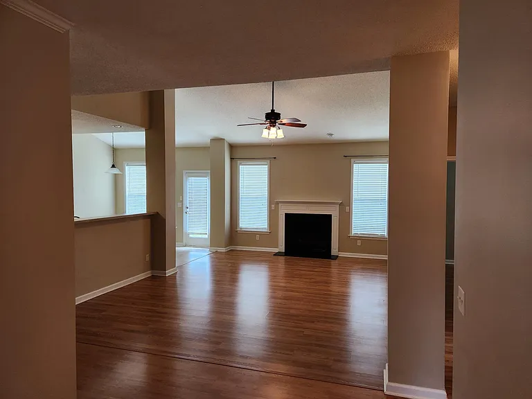 1 Hollow Crest Way — Photo 5
