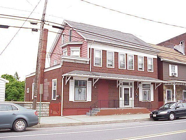 1st image of 528 E Grand Ave