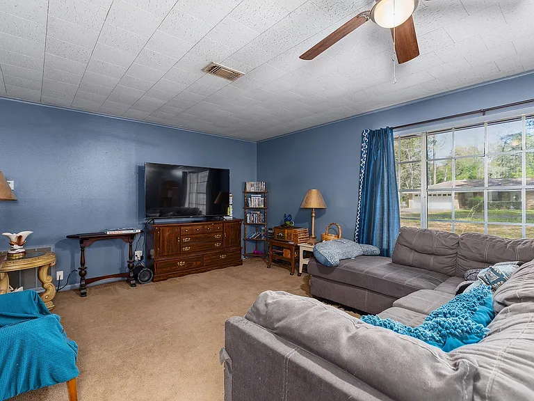 1105 Ada St — Photo 5