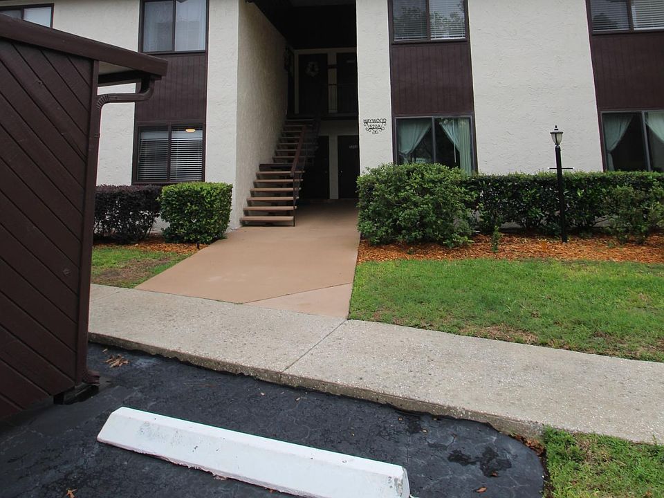 1st image of 520 Bahia Cir #B