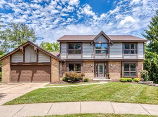 408 White Pine Ridge Ct, Chesterfield, MO 63017