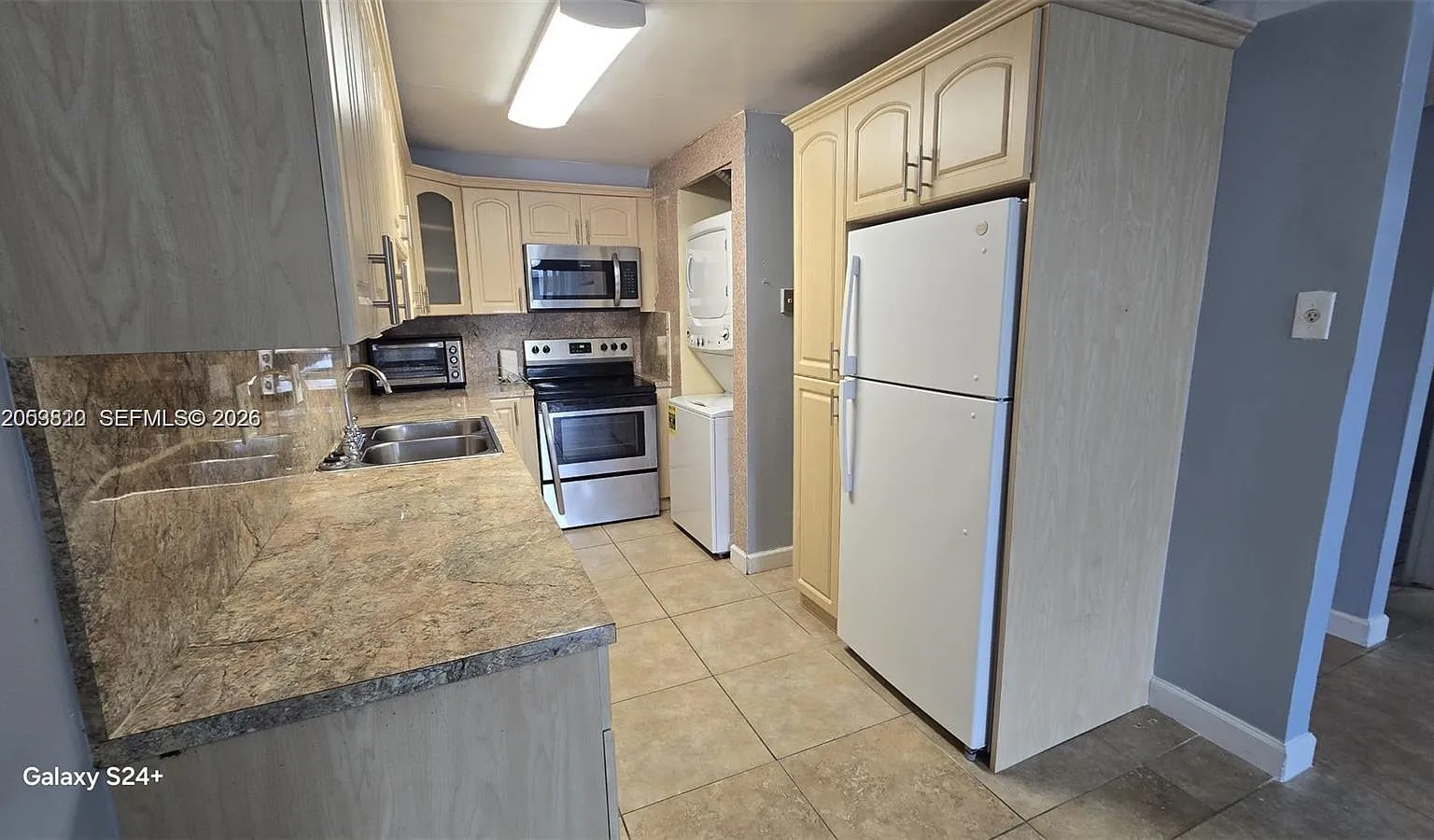 Samari Lake East Condo — Photo 4