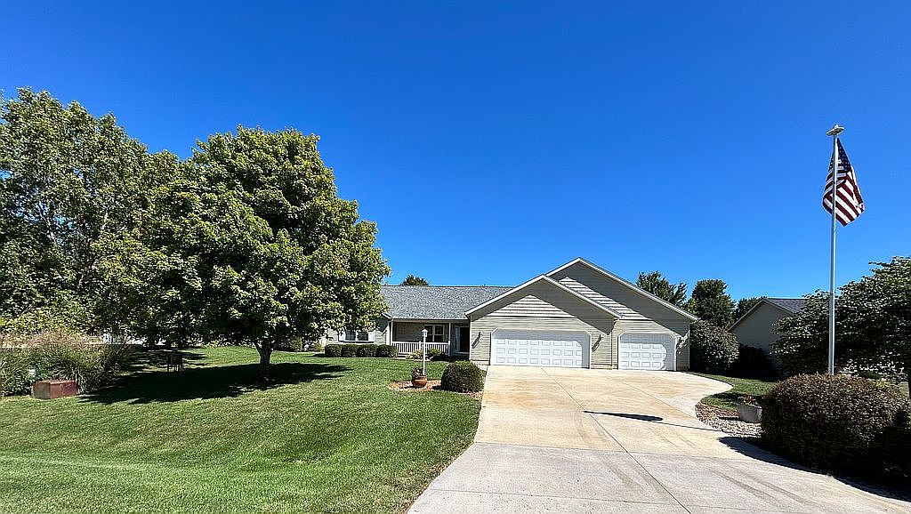 136 Farmview Ct, East Peoria, IL 61611 | Zillow