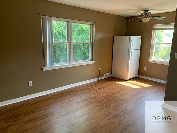 3rd image of 124 W South St APT 3