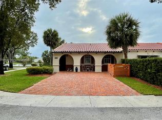 7008 Holly Rd, Miami Lakes, FL 33014