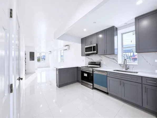 2815 W 17th St #1A, Brooklyn, NY 11224