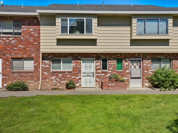 1824 NE Hogan Dr, Gresham, OR 97030