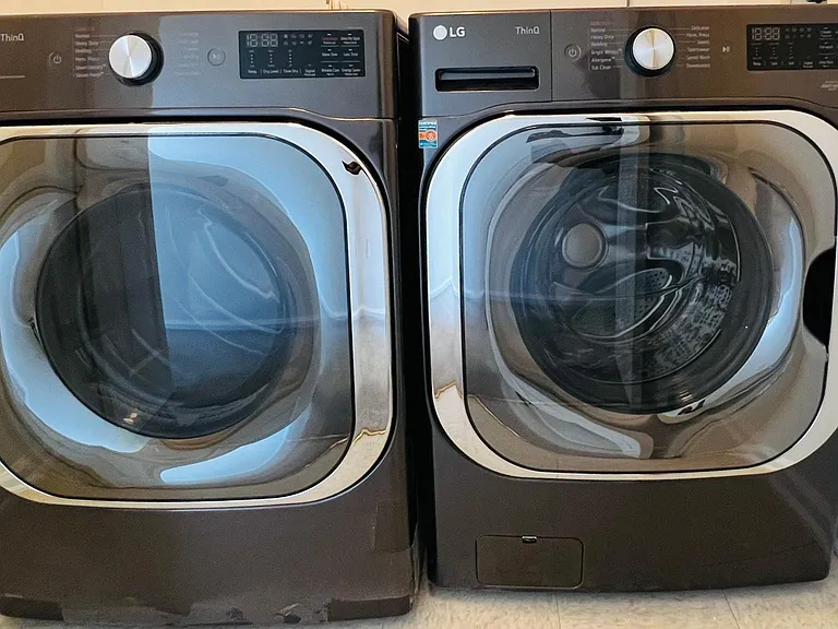 Brand new LG High Efficiency Large Capacity Washer and Dryer Included