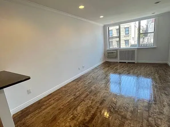 348 East 58th Street image 1 of 12